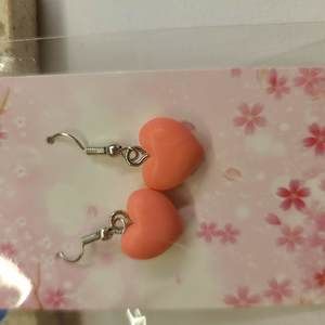 KAWAII PINK HEART EARRINGS